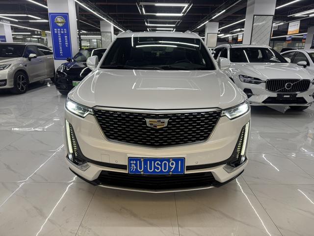 Cadillac XT6