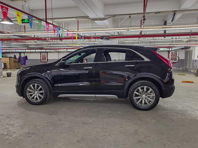 Cadillac XT4