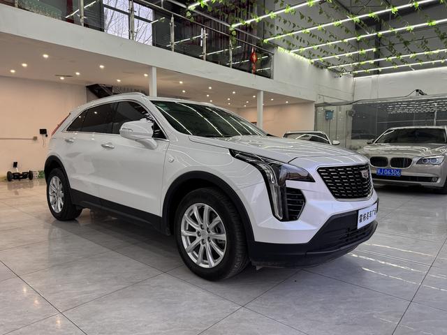 Cadillac XT4