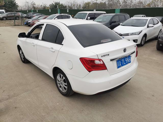 Changan Yuexiang V3