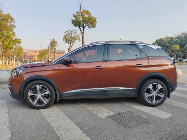 Peugeot 4008