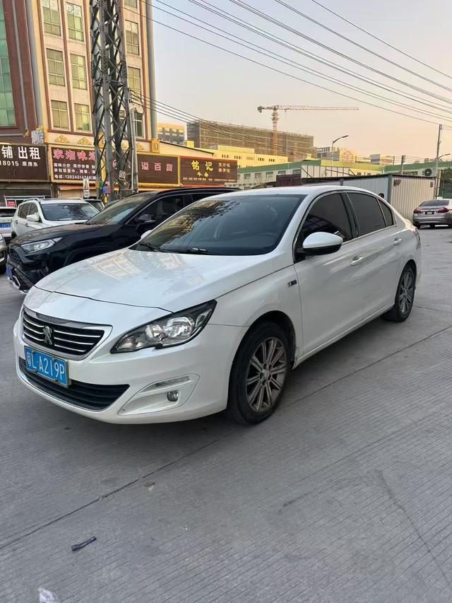 Peugeot 408