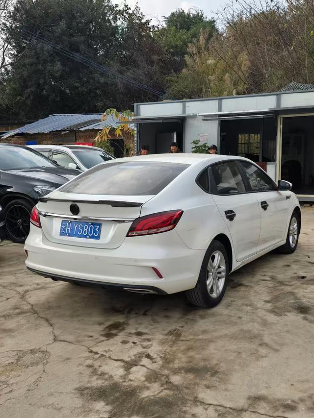 MG 6