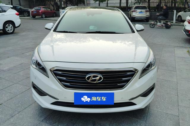 Hyundai Sonata nine