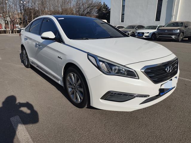 Hyundai Sonata nine