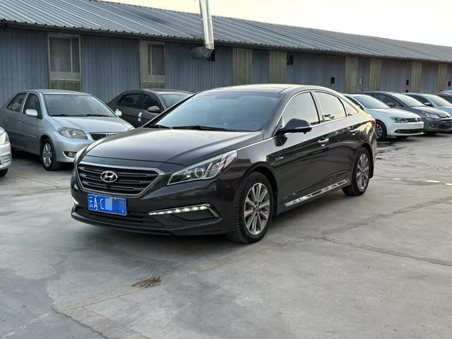 Hyundai Sonata nine