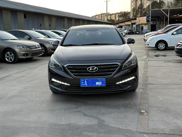 Hyundai Sonata nine