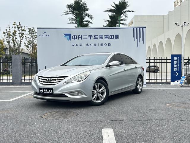 Hyundai Sonata eight