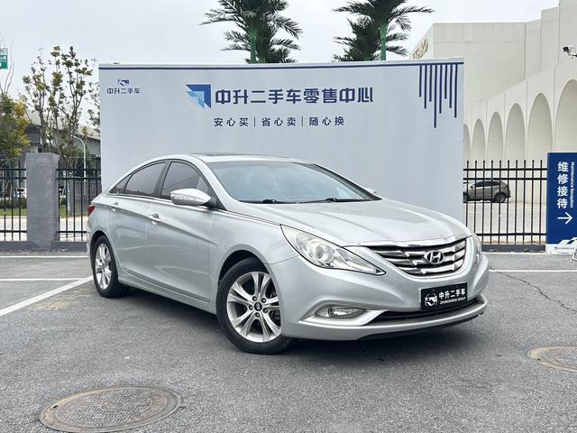 Hyundai Sonata eight