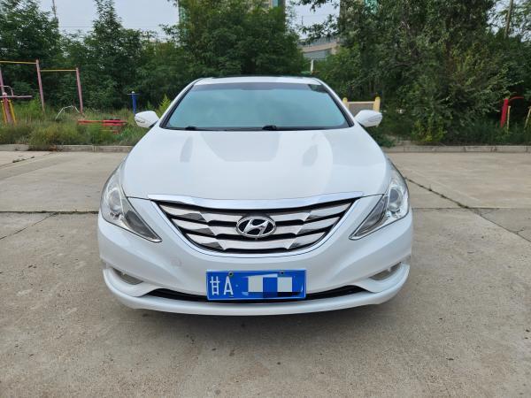 Hyundai Sonata eight