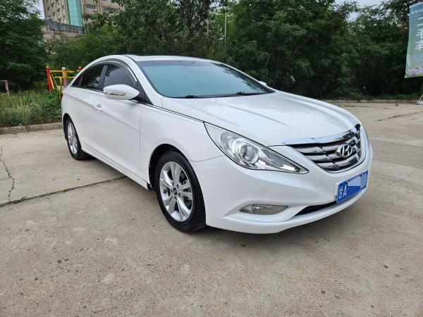 Hyundai Sonata eight