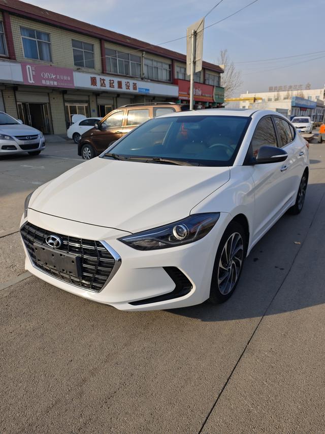 Hyundai Lead