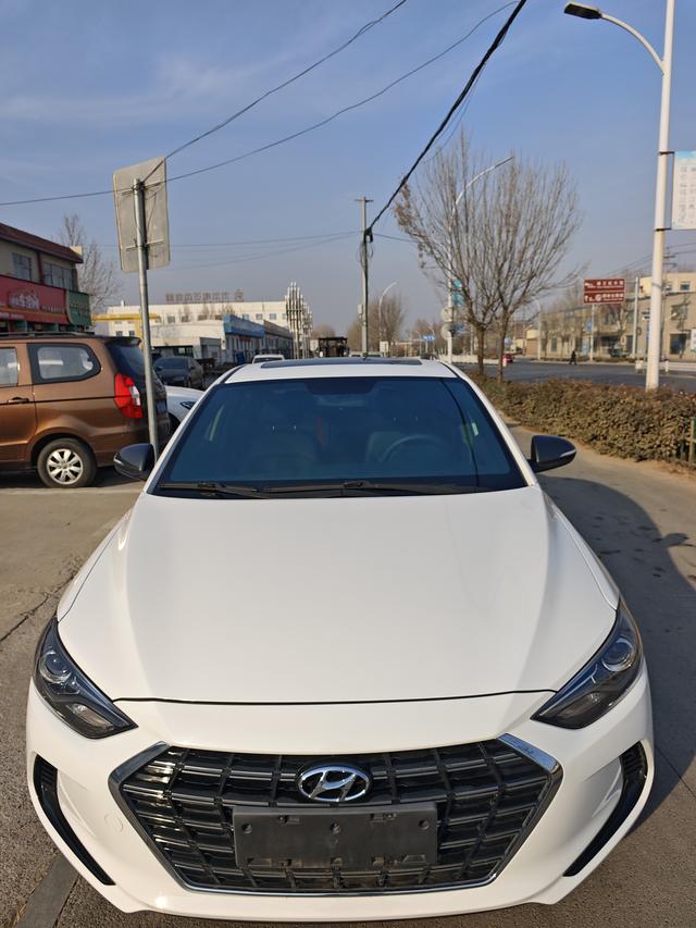 Hyundai Lead