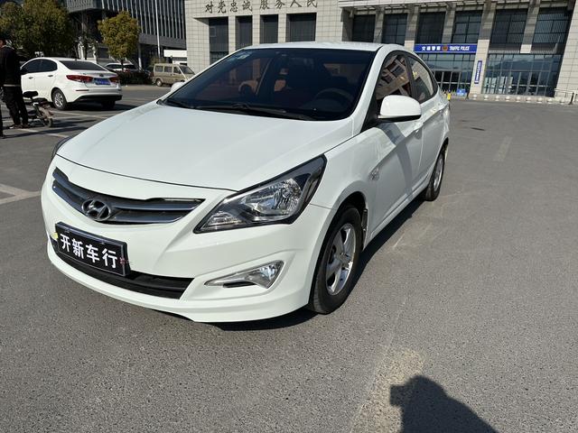 Hyundai Rena