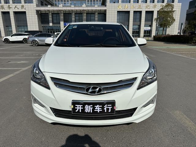 Hyundai Rena