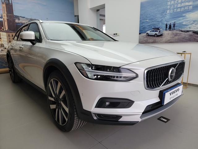 Volvo V90