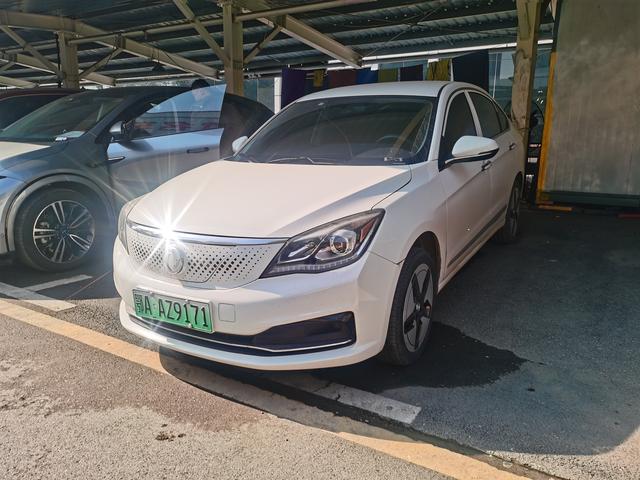 Dongfeng Fengshen E70