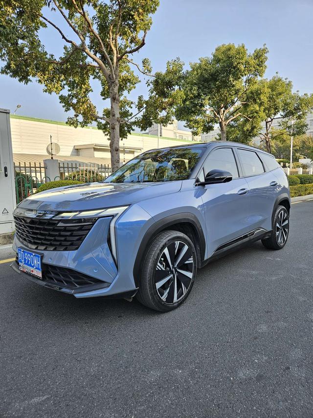 Geely Atlas L