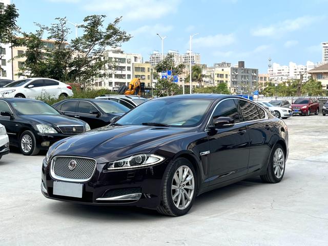 Jaguar XF