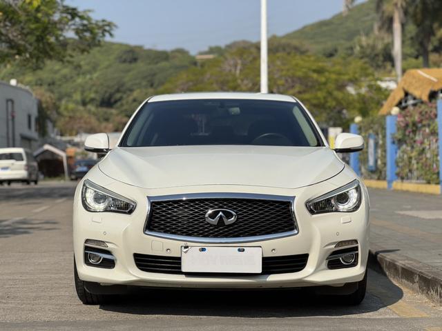 Infiniti Q50L