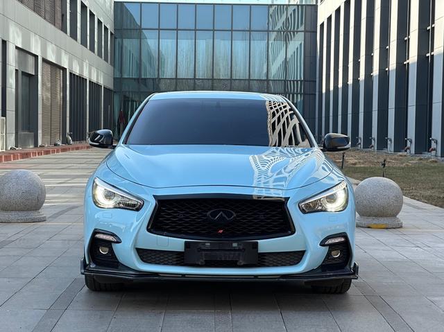 Infiniti Q50L