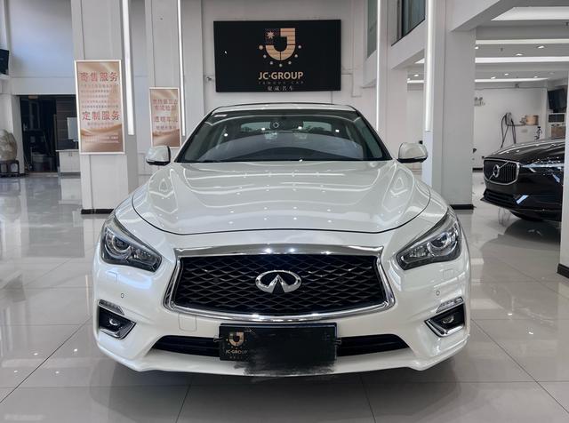 Infiniti Q50L