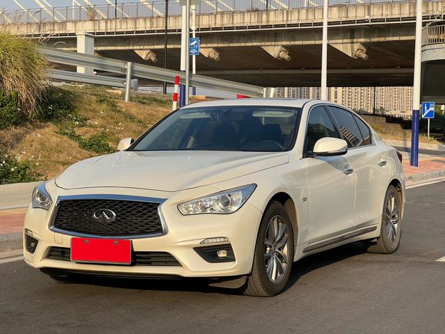 Infiniti Q50L