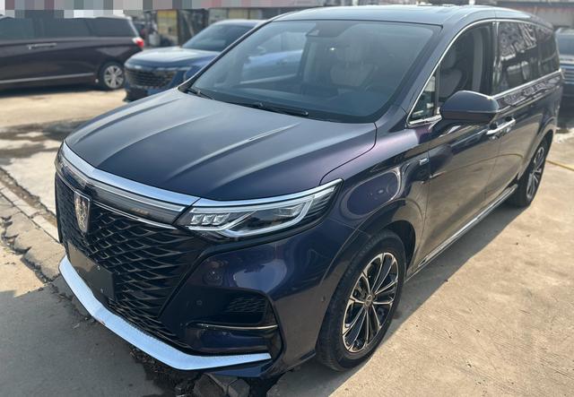 Roewe iMAX8