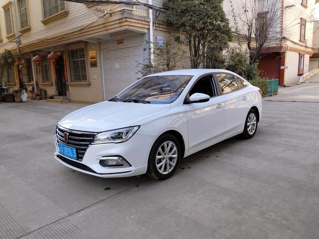 Roewe i5