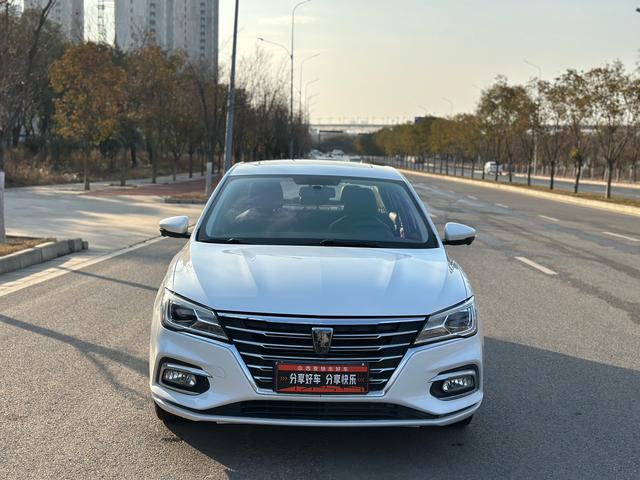 Roewe i5