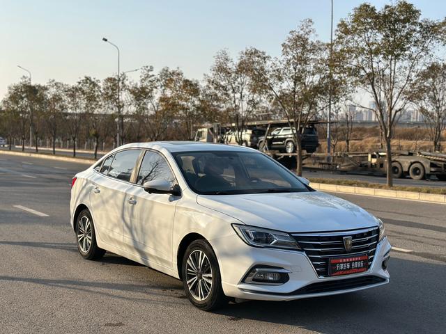 Roewe i5