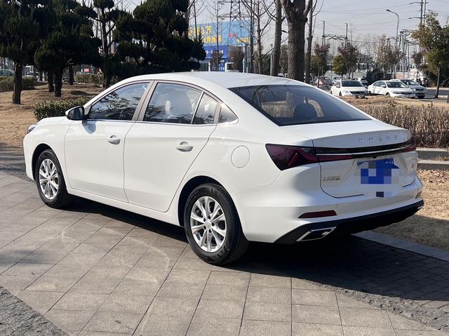 Roewe i5