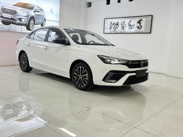 Roewe i5