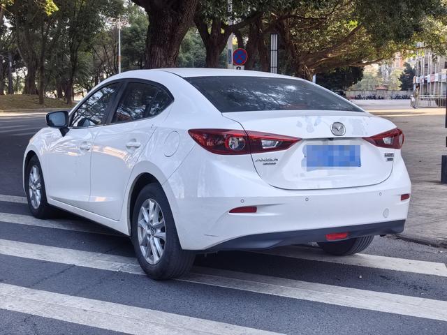 Mazda 3 Angkesela