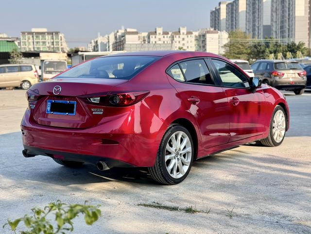 Mazda 3 Angkesela