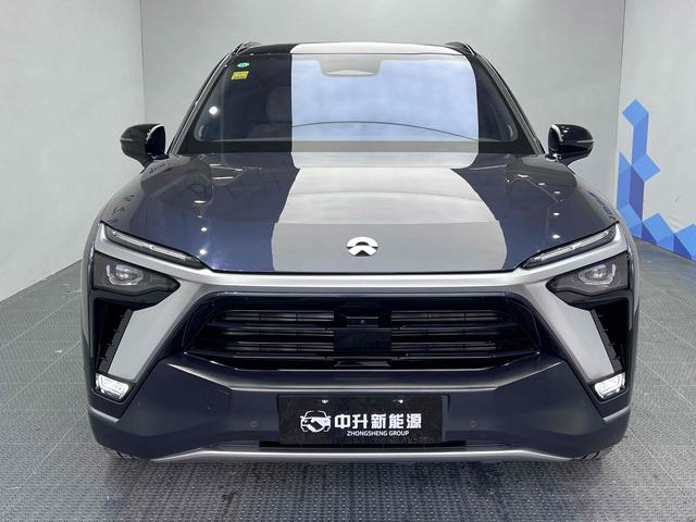 NIO ES8