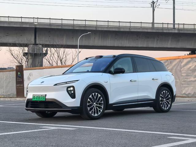 NIO ES6