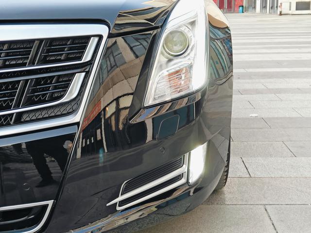 Cadillac XTS