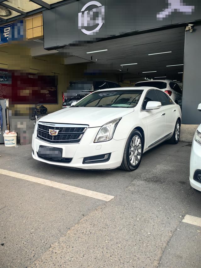 Cadillac XTS