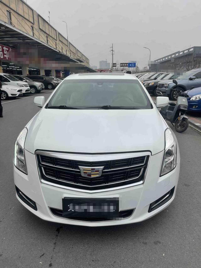 Cadillac XTS