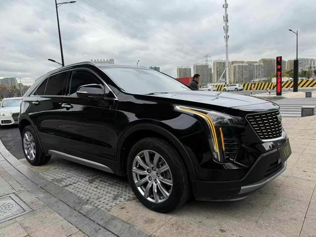 Cadillac XT4