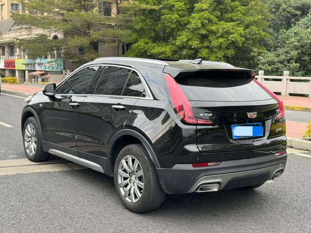 Cadillac XT4