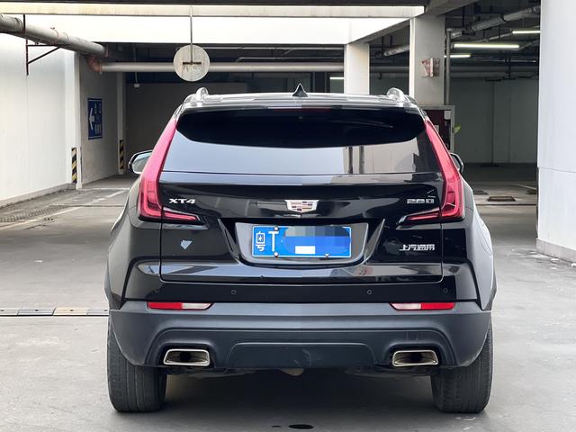 Cadillac XT4