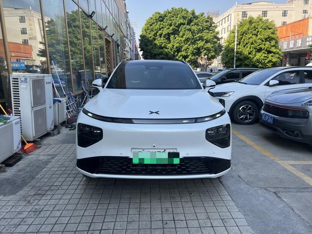 Xpeng G9