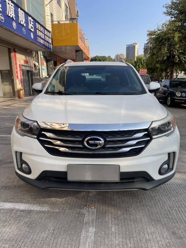 GAC Trumpchi GS4