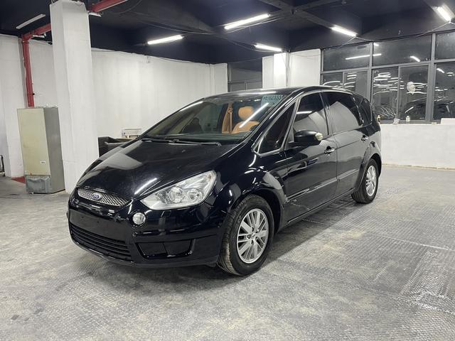 Ford Max