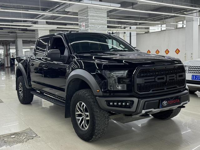 Ford F-150 Raptor