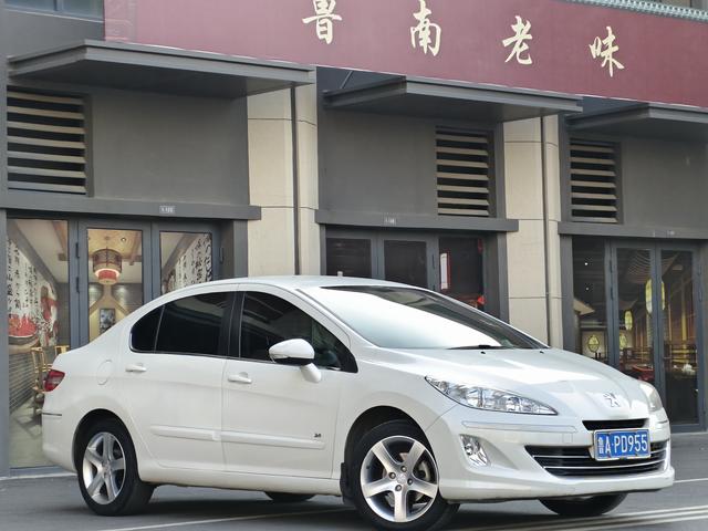 Peugeot 408