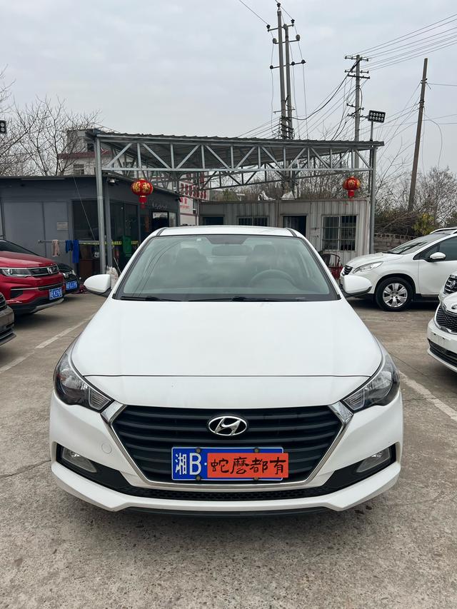 Hyundai Accept