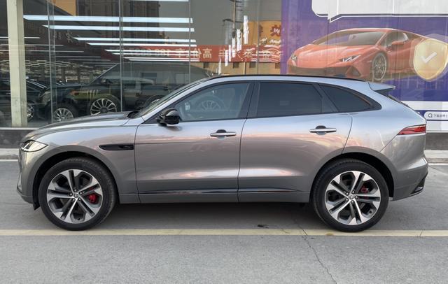 Jaguar F-PACE